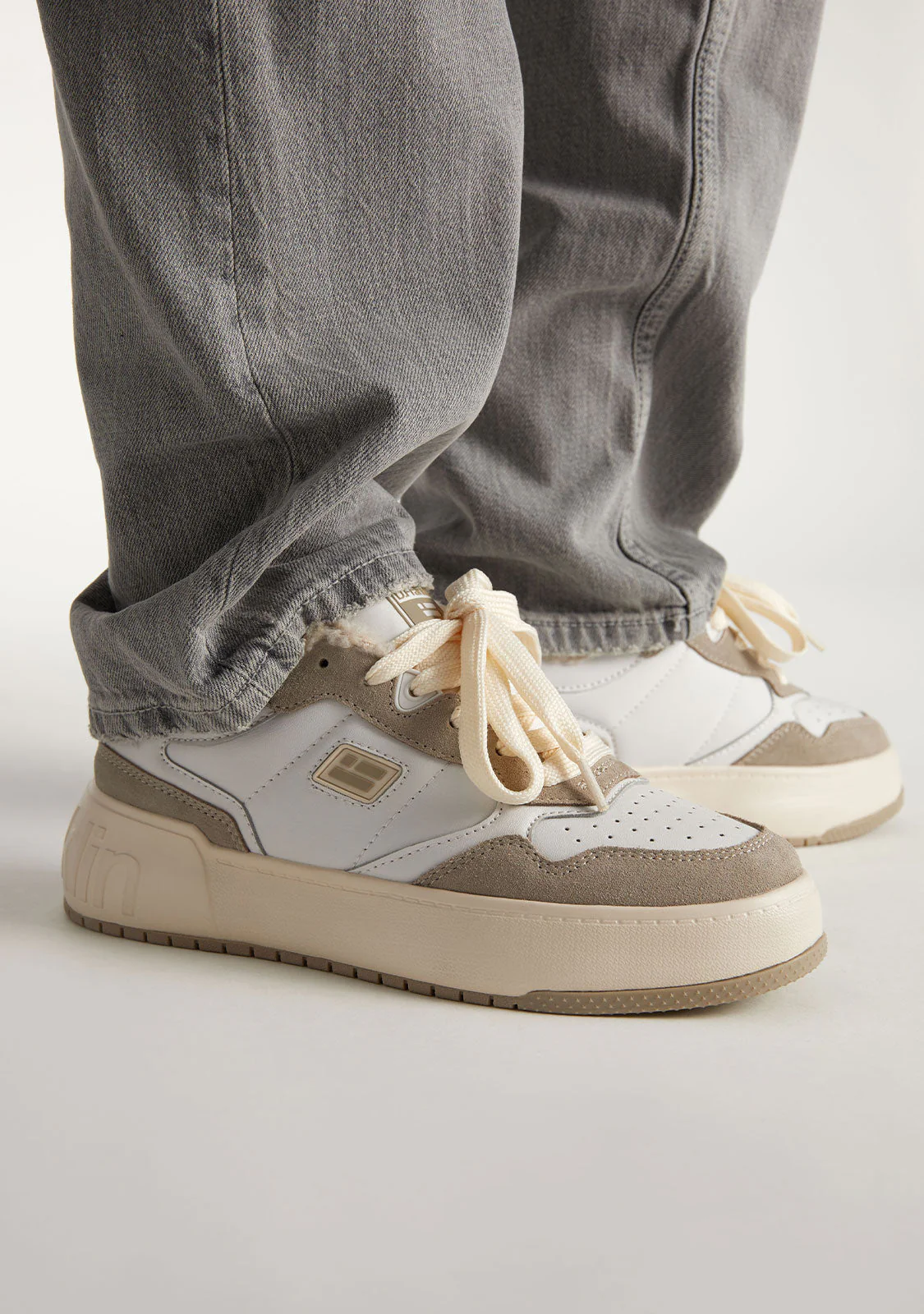 Court Fleece White - Image 5