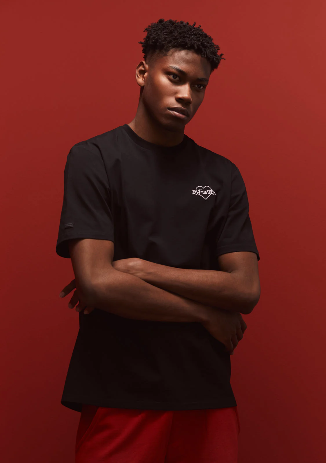 Love Heart T-Shirt Black - Image 3