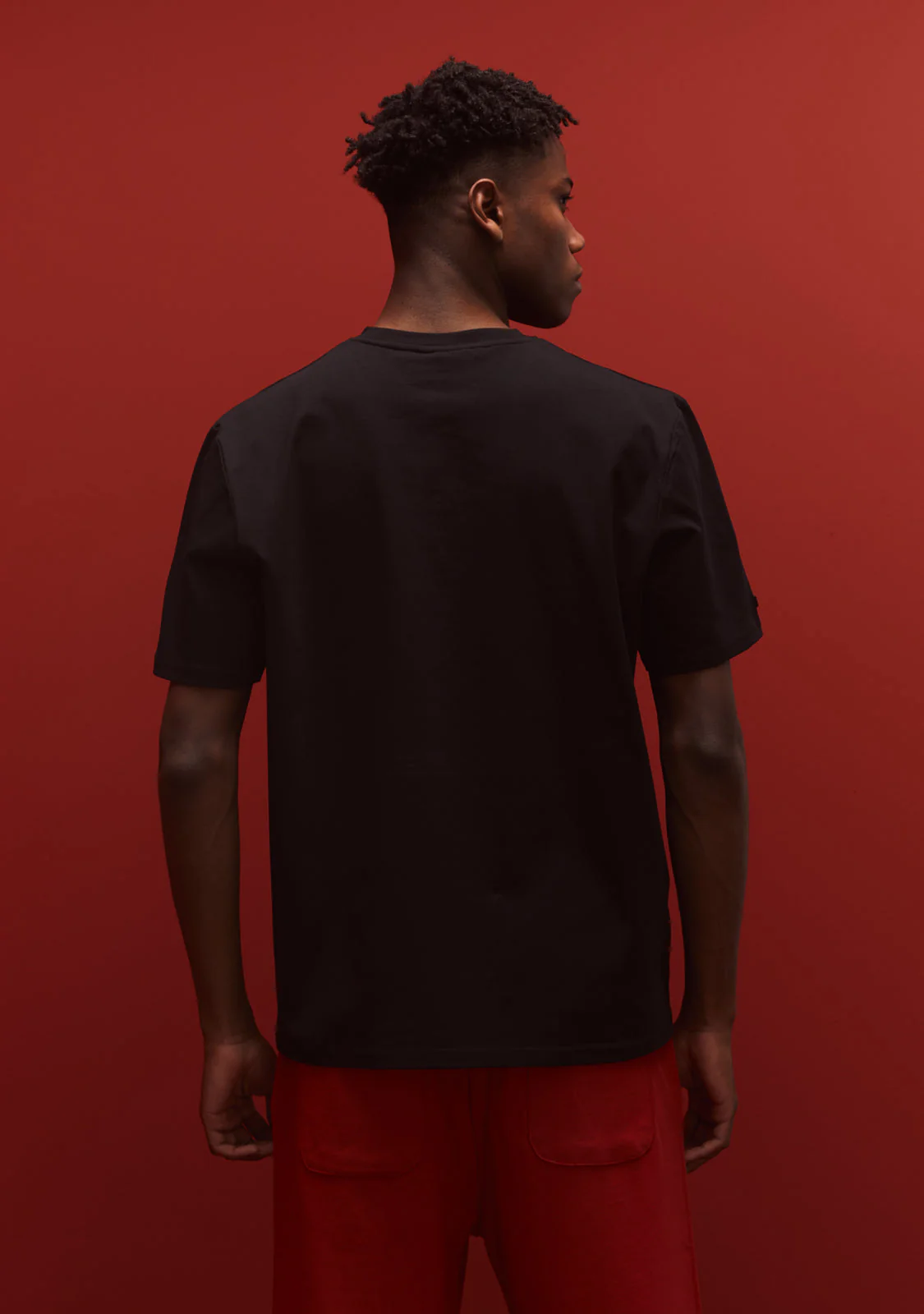 Love Heart T-Shirt Black - Image 4