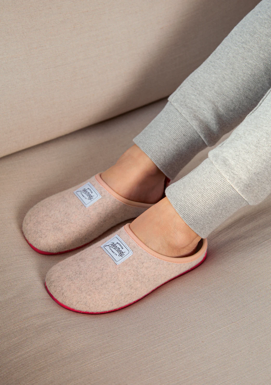 Mercredy Slipper White / Fuxia - Image 4