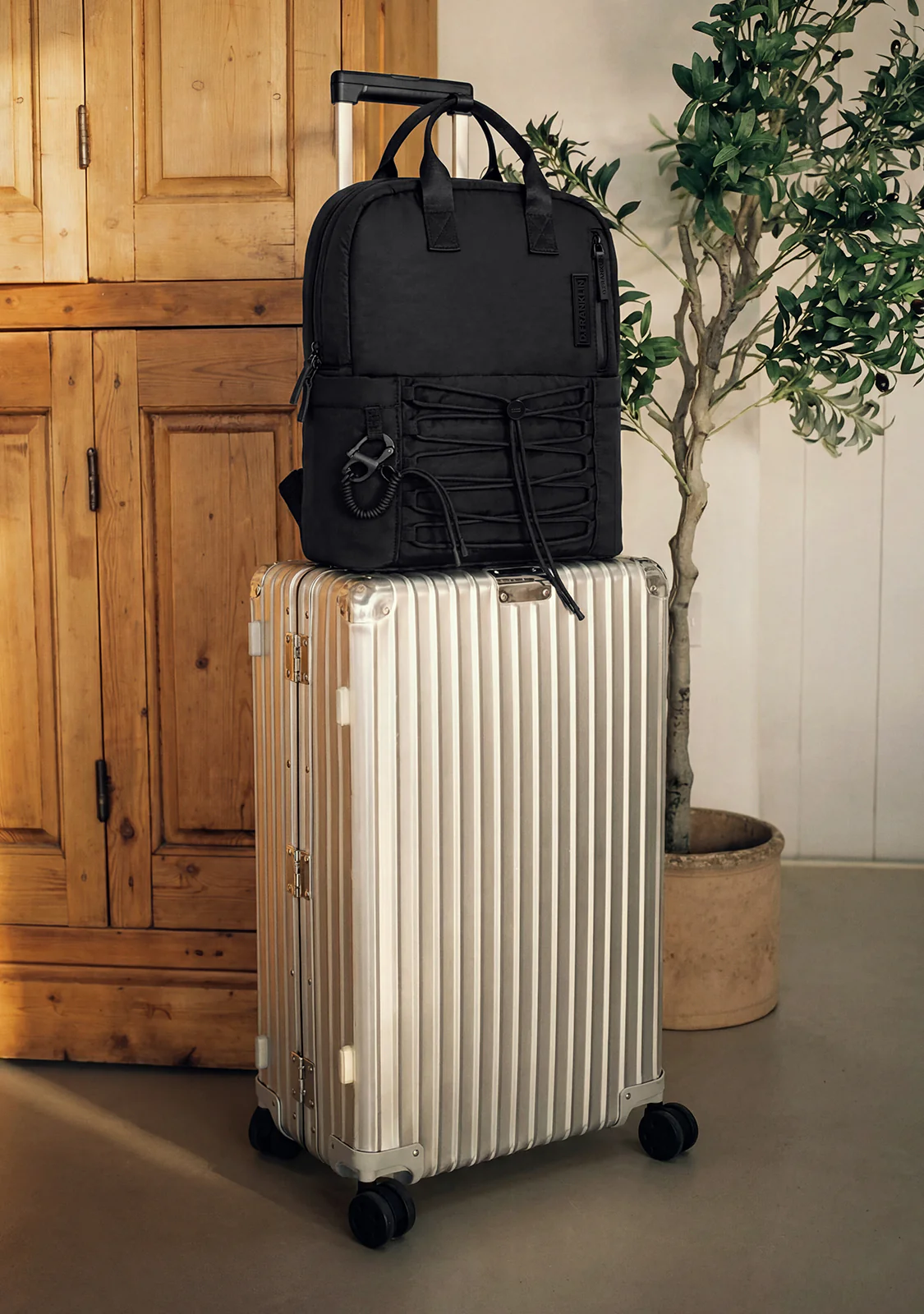 Multi-Pocket Nylon Backpack Black - Image 4
