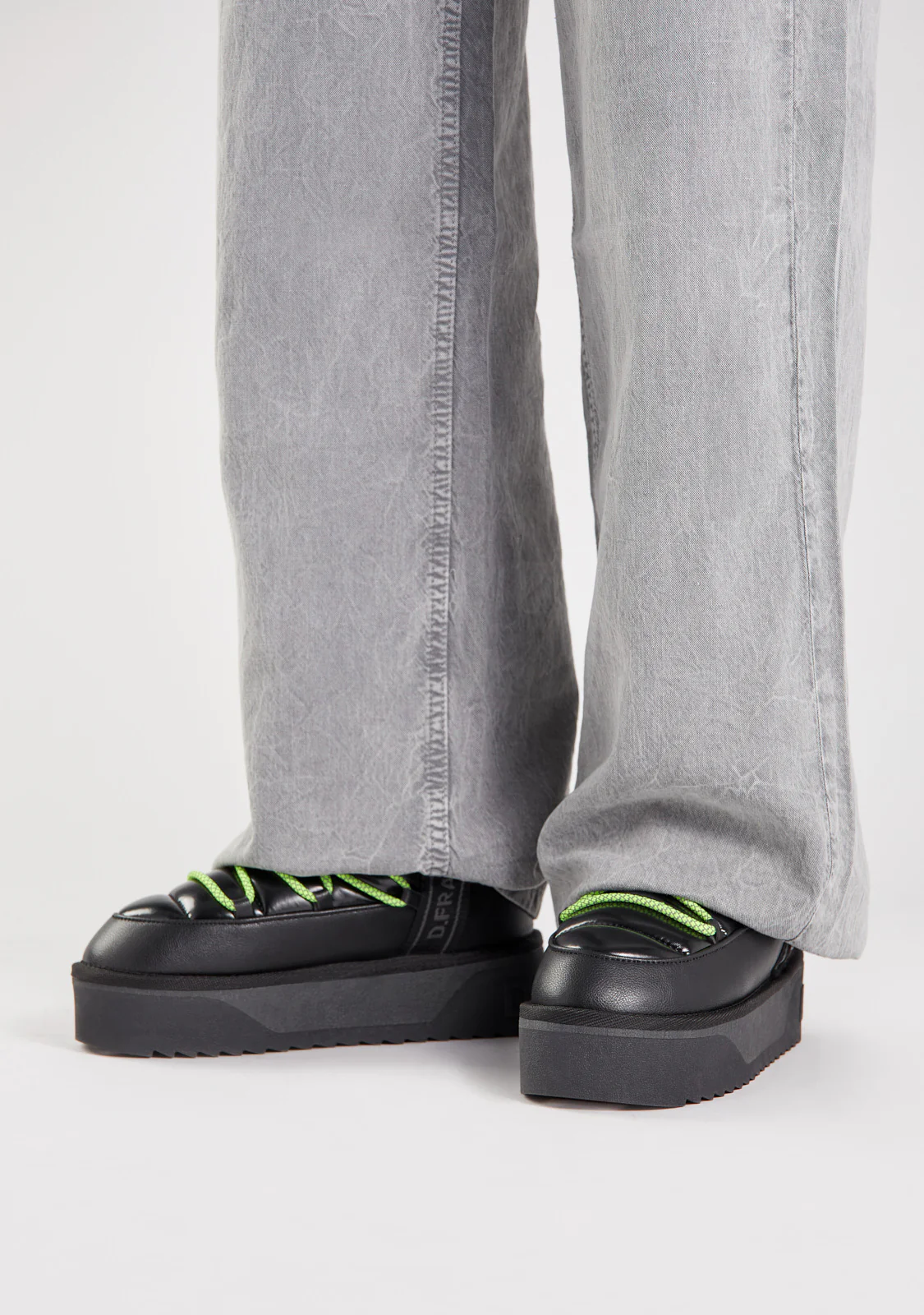 Nordic V.2 Shiny Bomb Black - Image 5