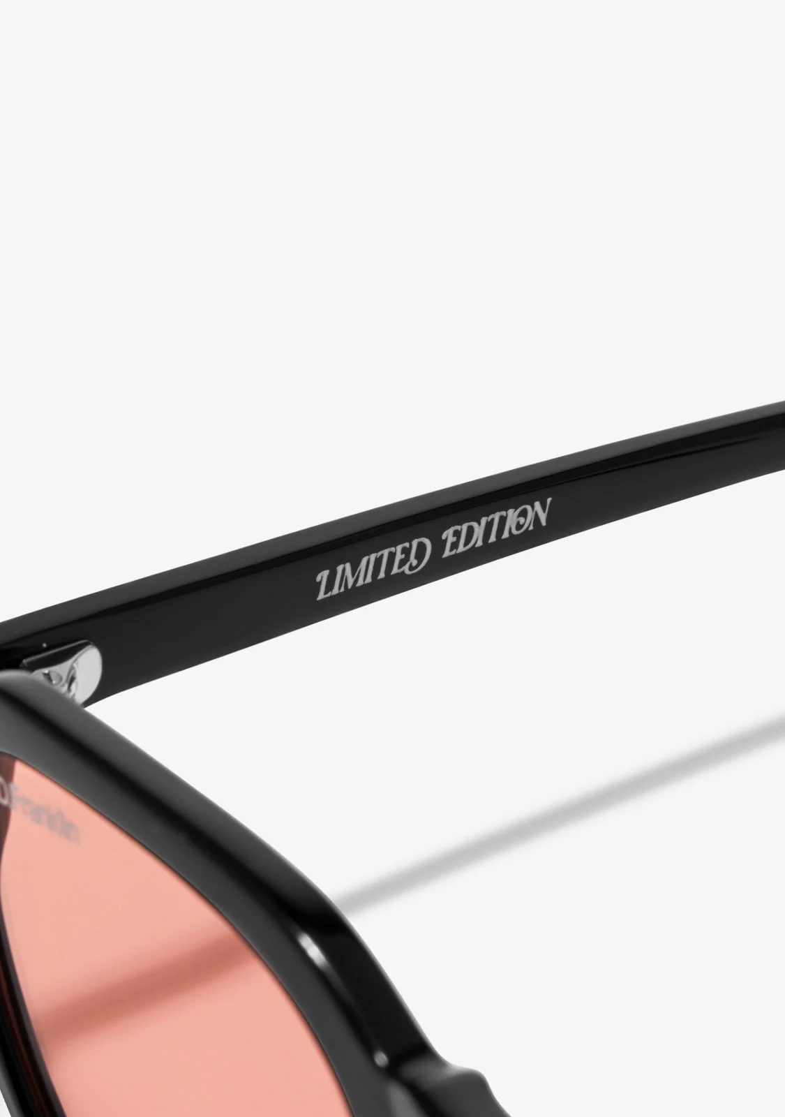 Ultra Light S Square Black / Red Love Edition - Image 9
